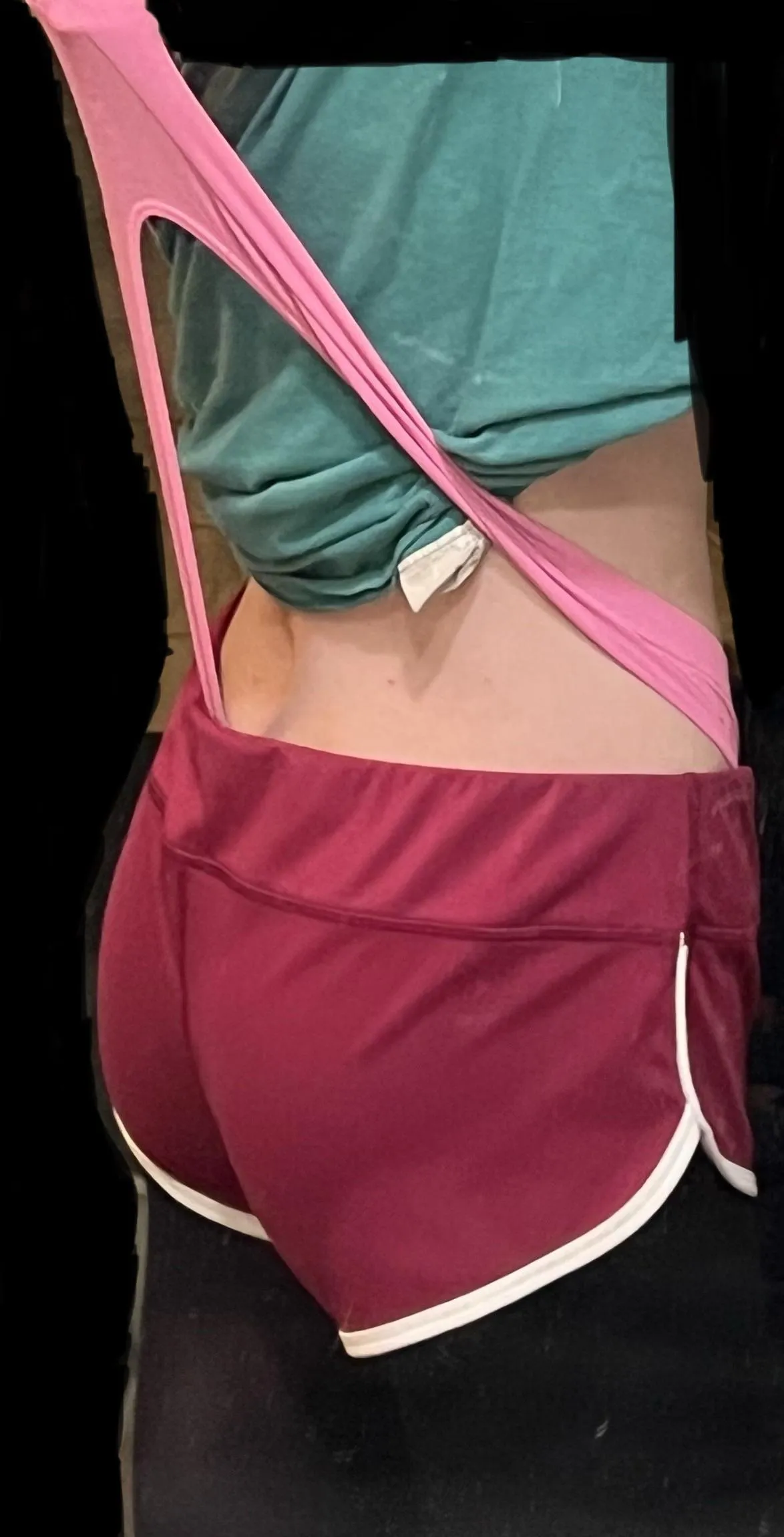 I need this thong stretched over my head 😩