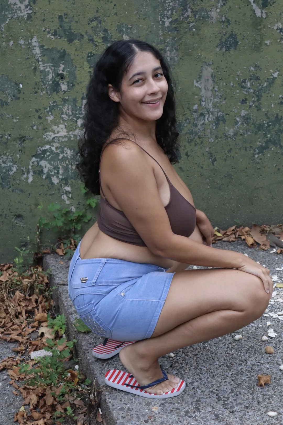 Midsize but still dress sexy to get noticed