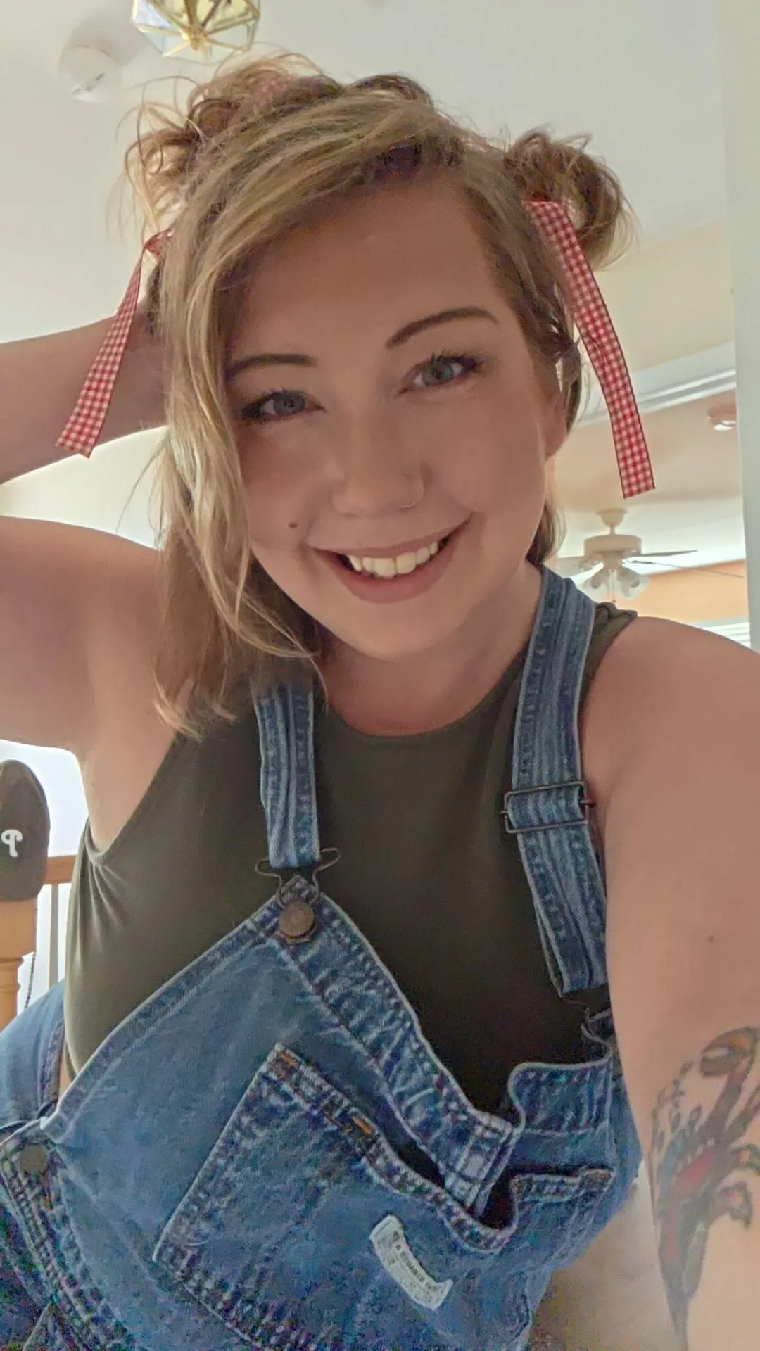 Off to Peach Fest in My Overalls Fit 🍑