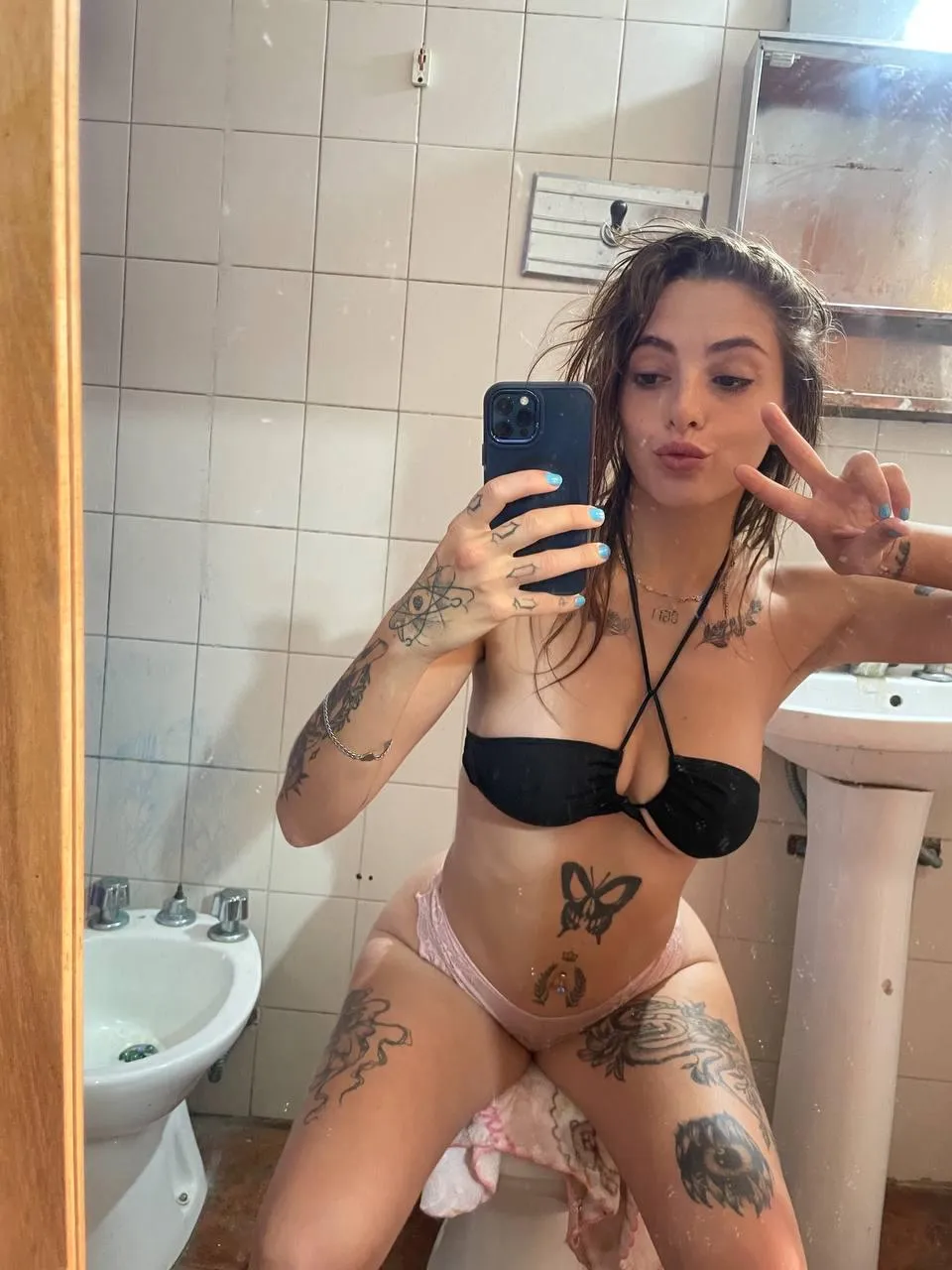 My hips buck up without trying.