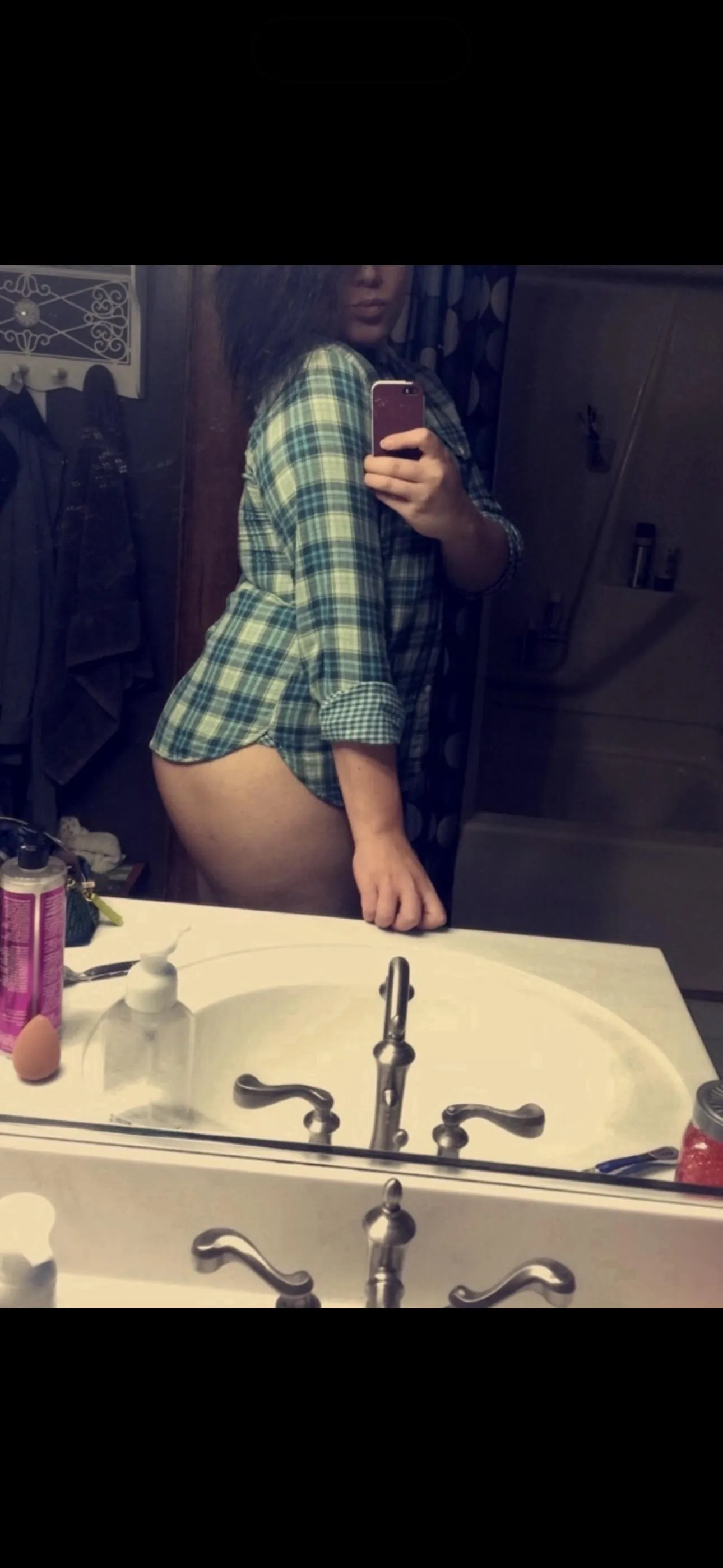 (30) Femboy in Wisconsin for the rest of August… wanna play?😘