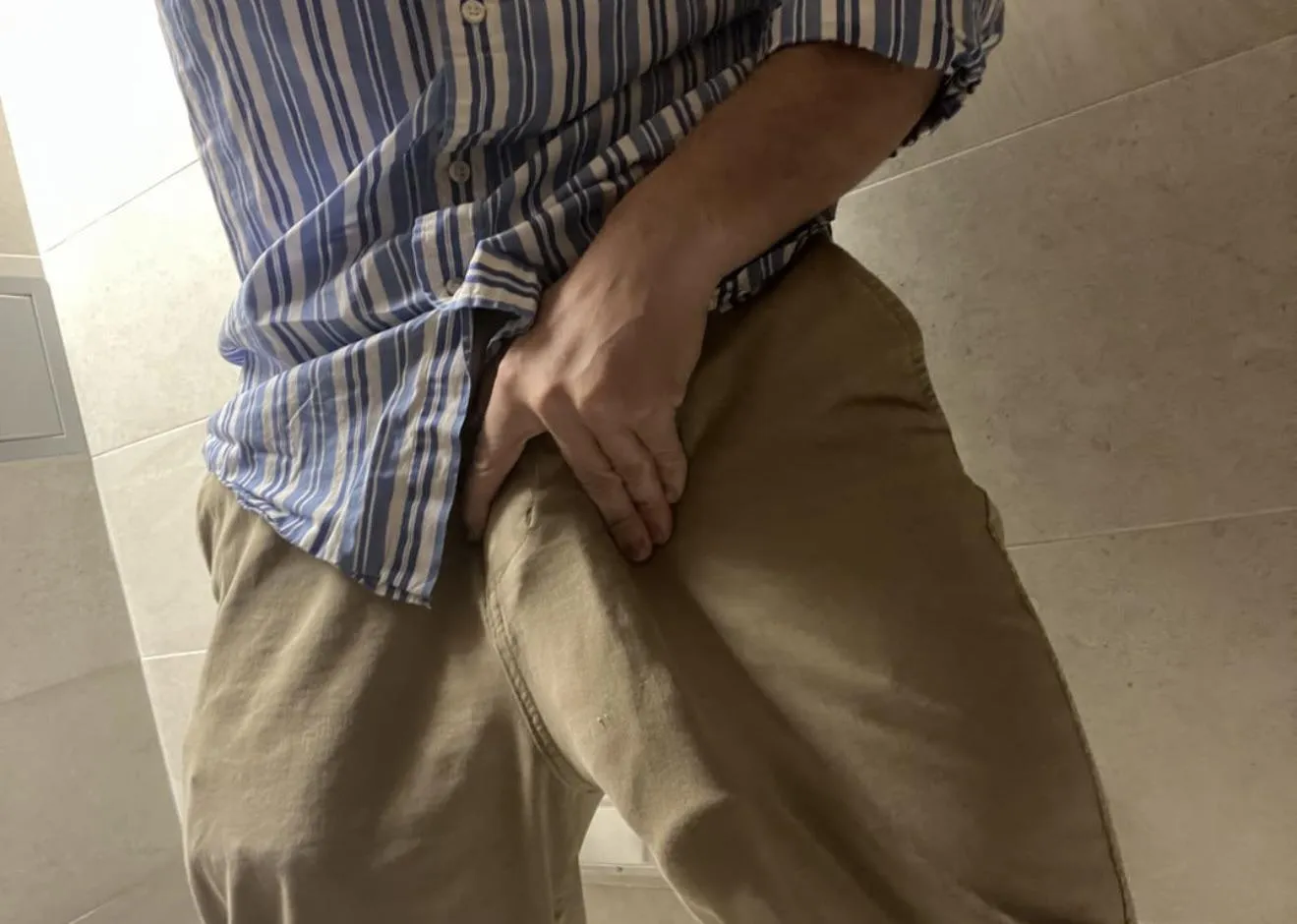 Any one in here up for this big boy?  Dm me.  Females only