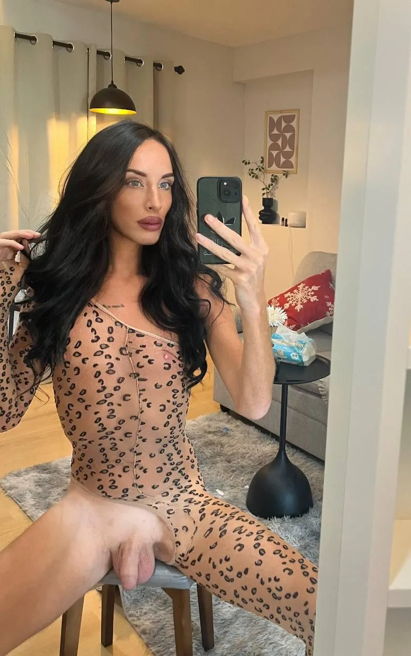 Can I put my soft dick In your mouth and make it hard then make you gag on it ?  🥹💦