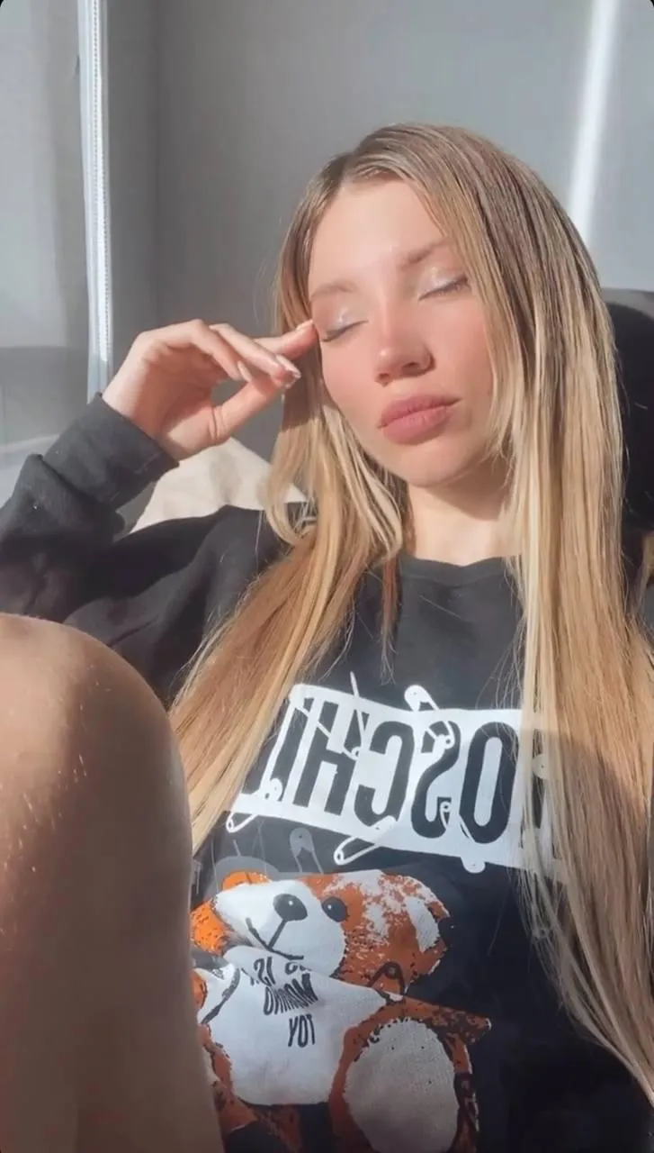 Can u tell what I’m thinking in this selfie?