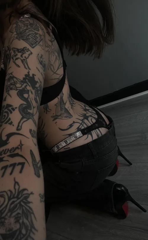 do my tattoos make your dick hard