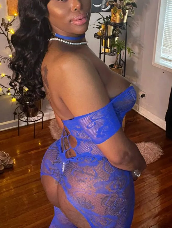 If I lived next door, would u pay me a visit?