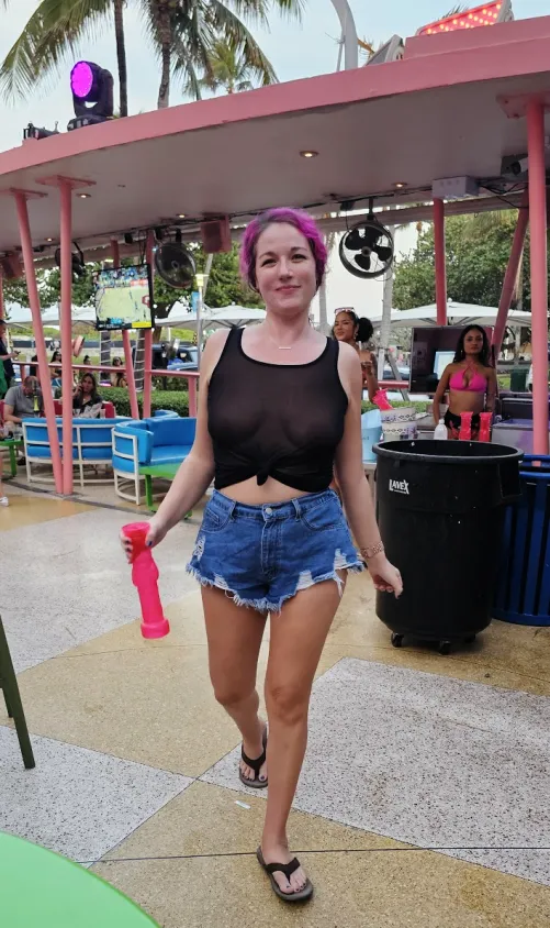 If you're not wearing a sheer top are you even at The Cleavelander?