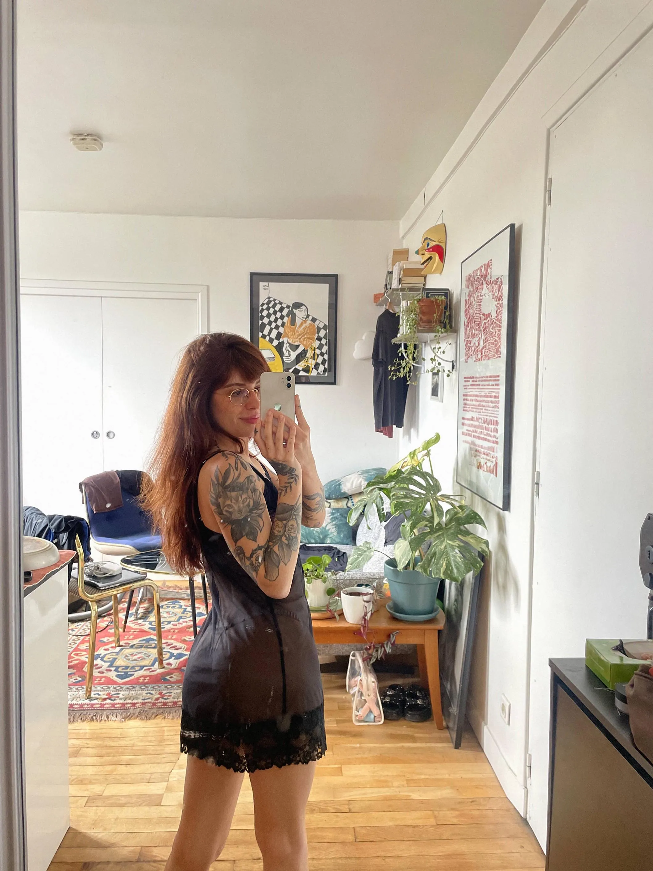 who’s up for making me forget how bored i am