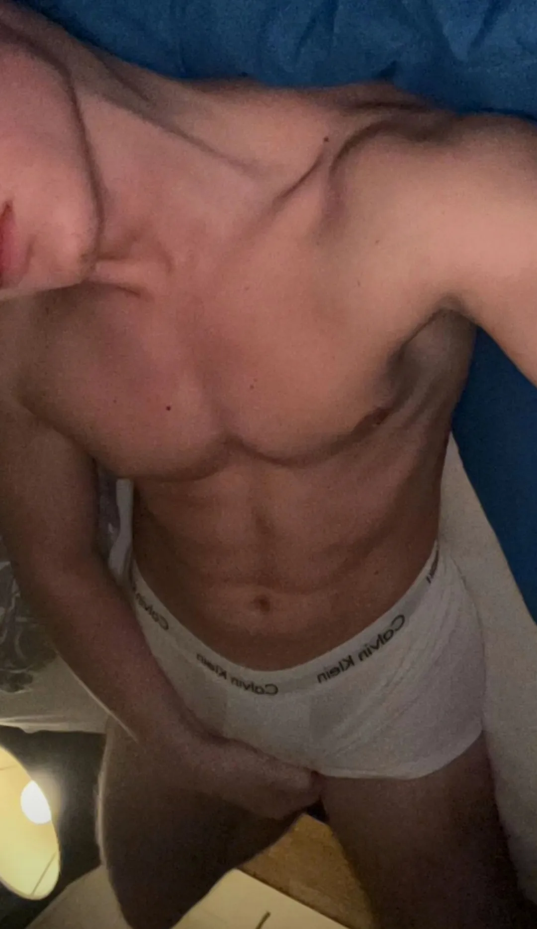 25 straight swimmer looking for gamer and gym bros. Any age welcome just be fit and show face