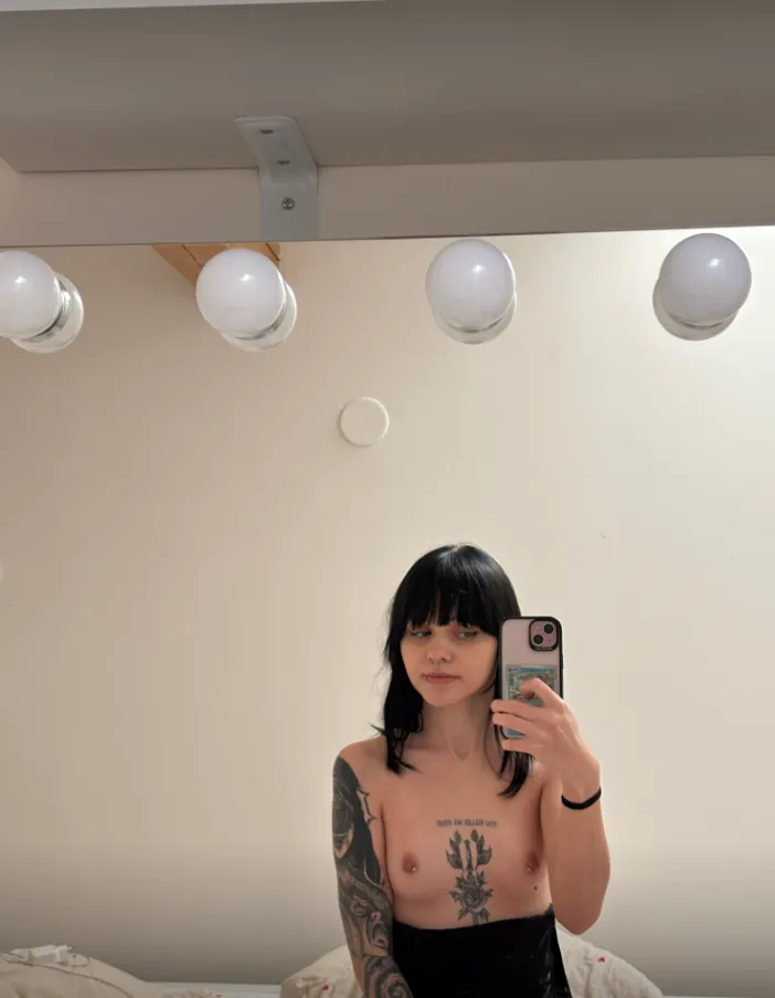 Am i too small for u?😭😭