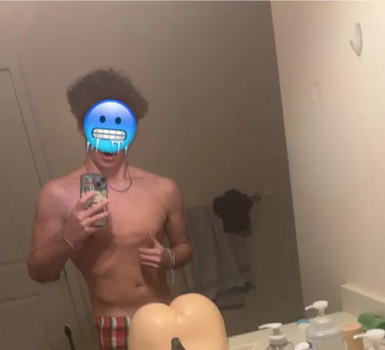 athlete straight and bi bros hmu for bromance