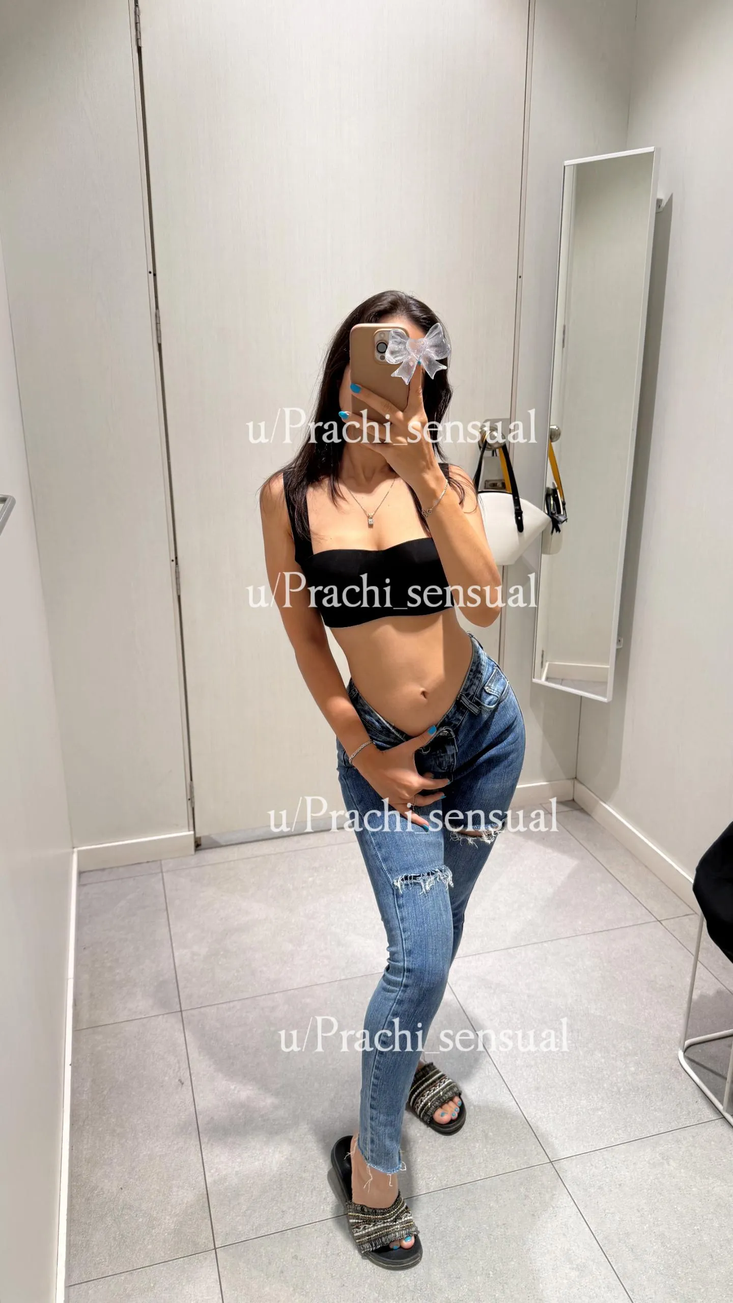 Button or no button—your focus was never on the jeans anyway.