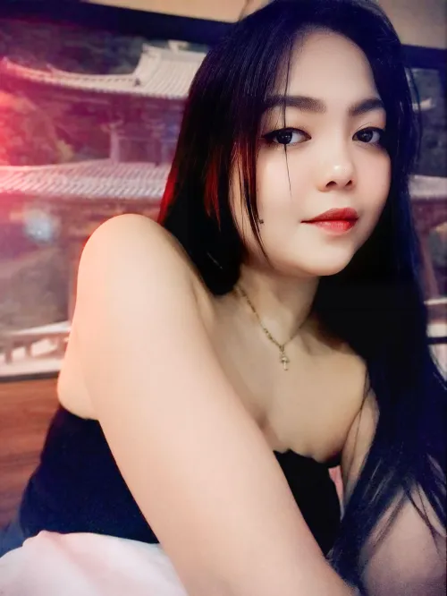 is ok for cute lady to old man