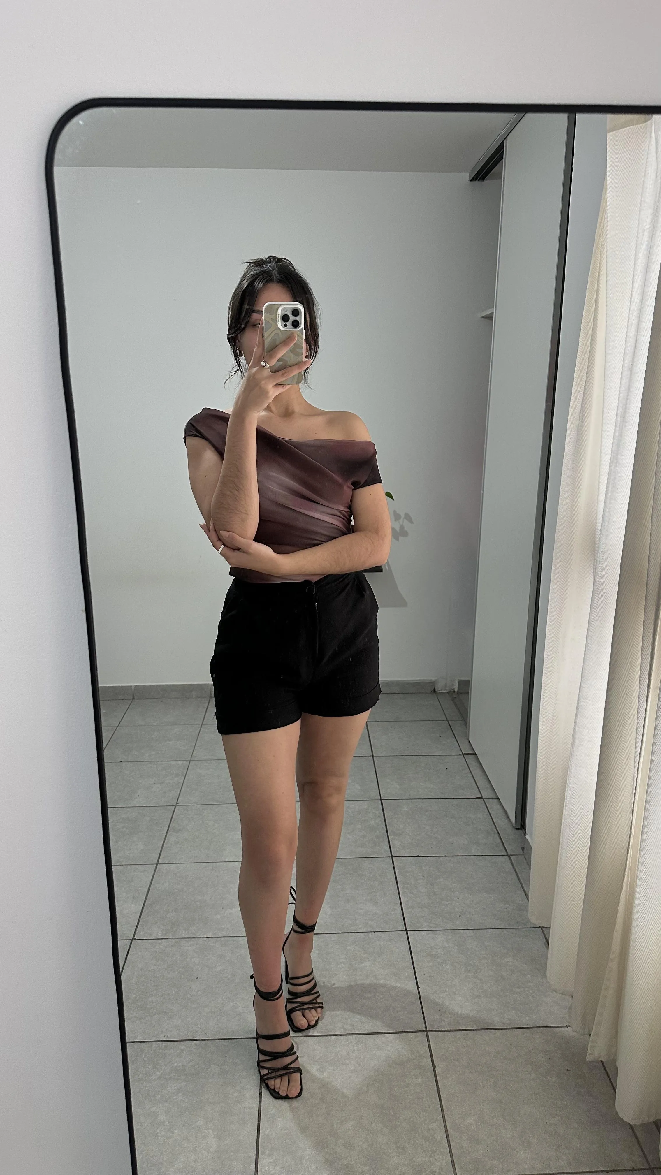 My hairy [arms] are noticeable from afar