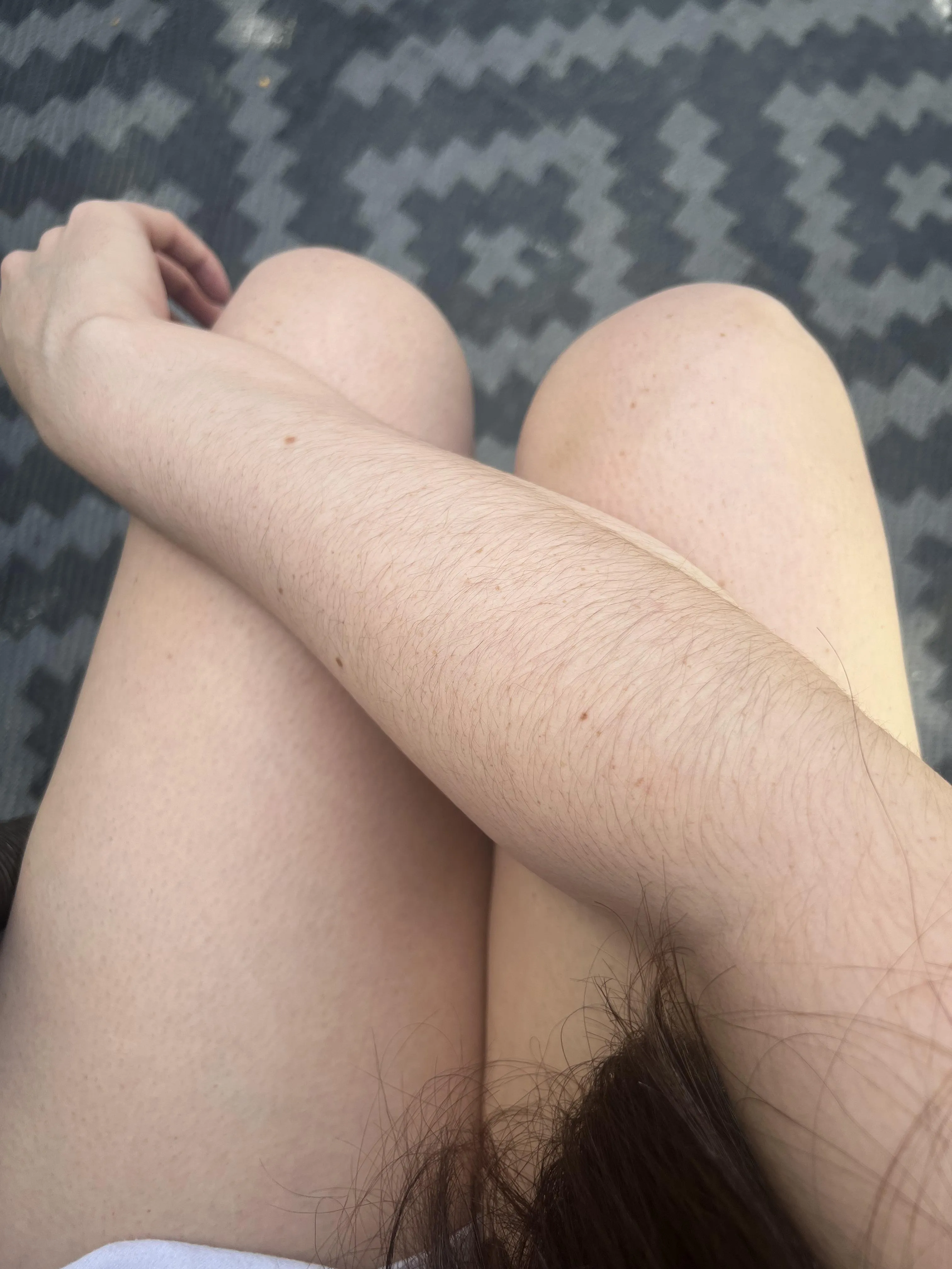 People are starting to see how hairy my [arms] are getting 😅