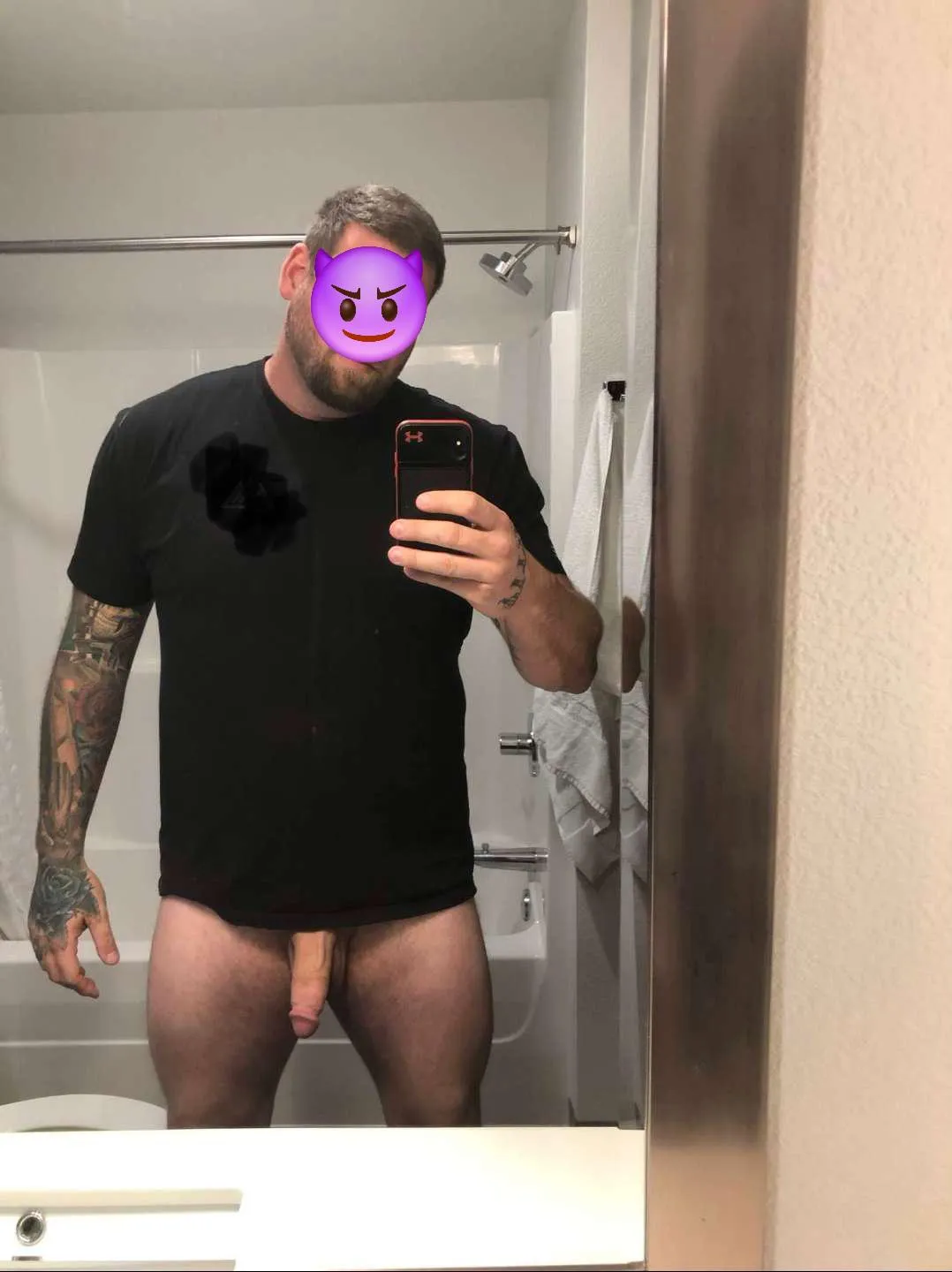 tall BWC looking for playmates in the Mobile area!