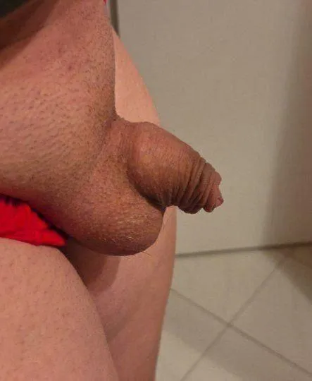 Upvote if you are bigger! I was told I'm small but I don't think that's true