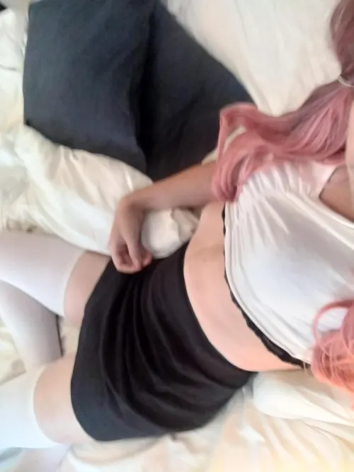 Want to be exposed, love humiliation and tributes, need a horny daddy, kik elliets69