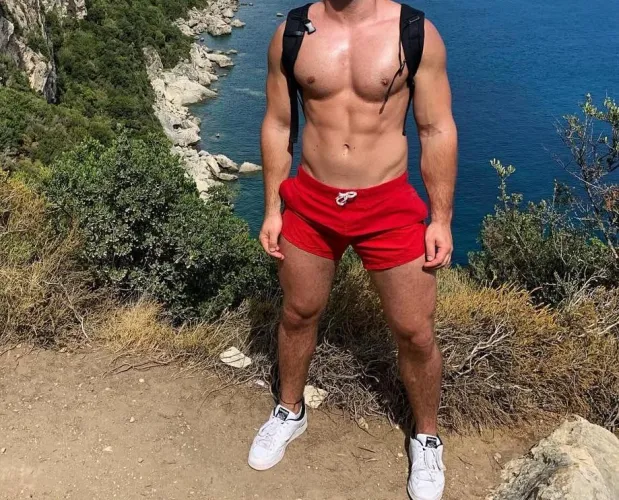 Working from home and would like to have some company and good conversation! Telegram: tryingmysel