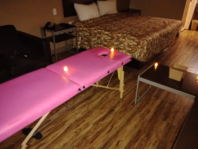 Body Rub Muscle Caress very detailed and sensual.