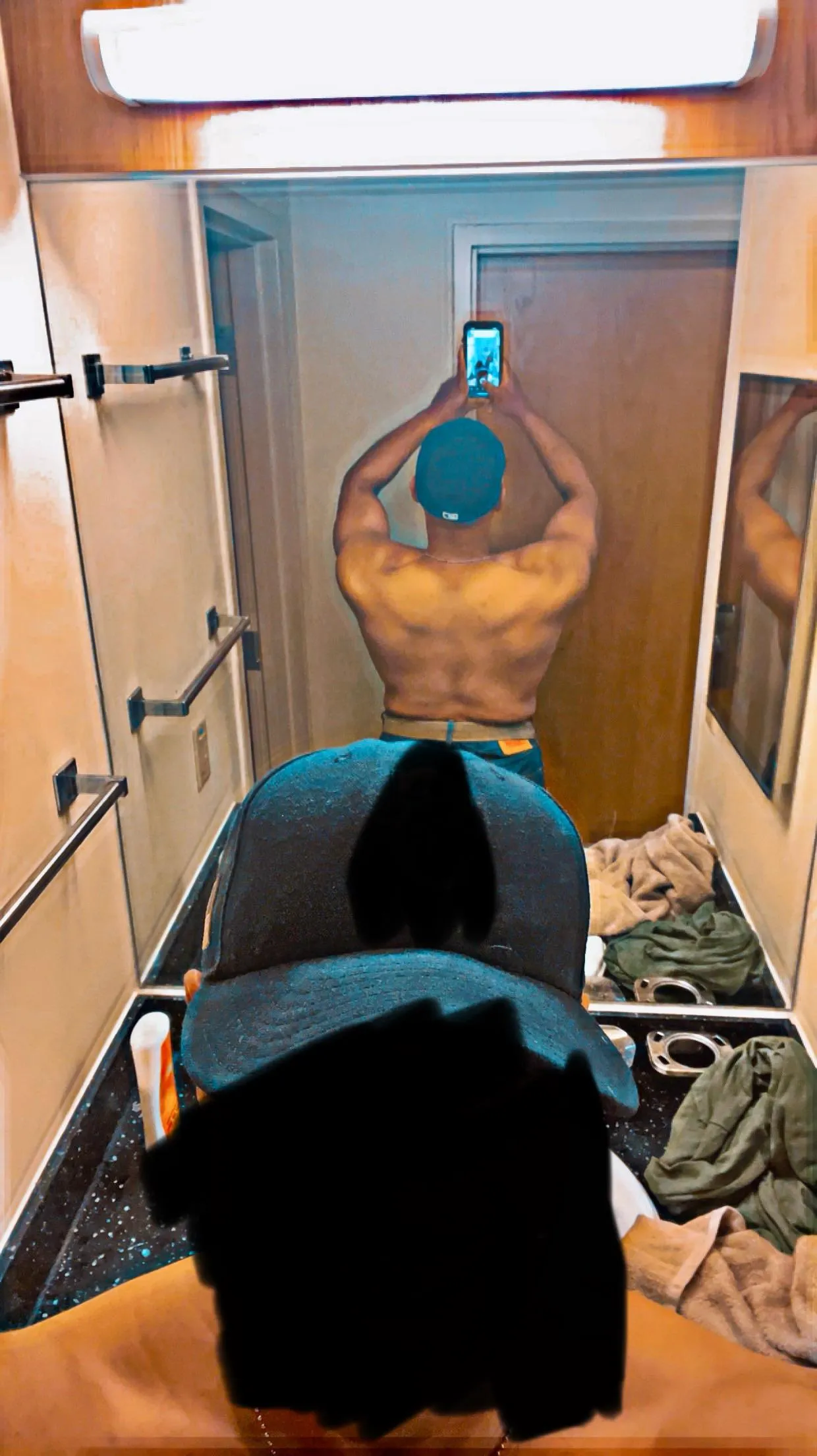 Let’s fulfill some fantasies. Couples my DMs are open 🤟🏾