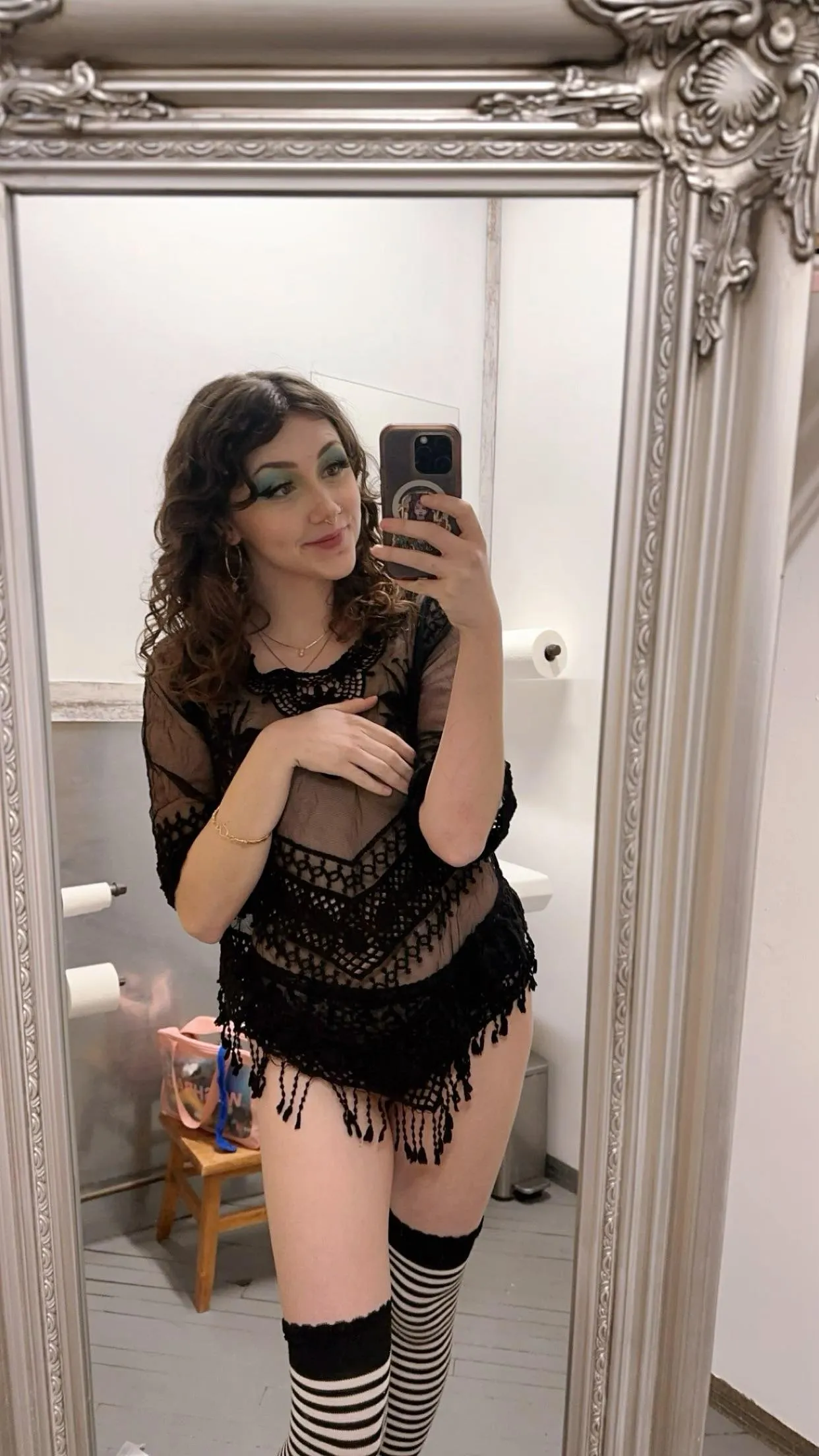 mirror pic real quick :3