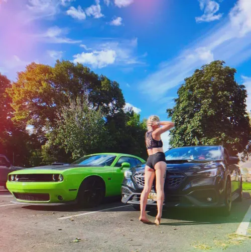 Some booty and a subi, the muscle couldn't stay away 😘🍑