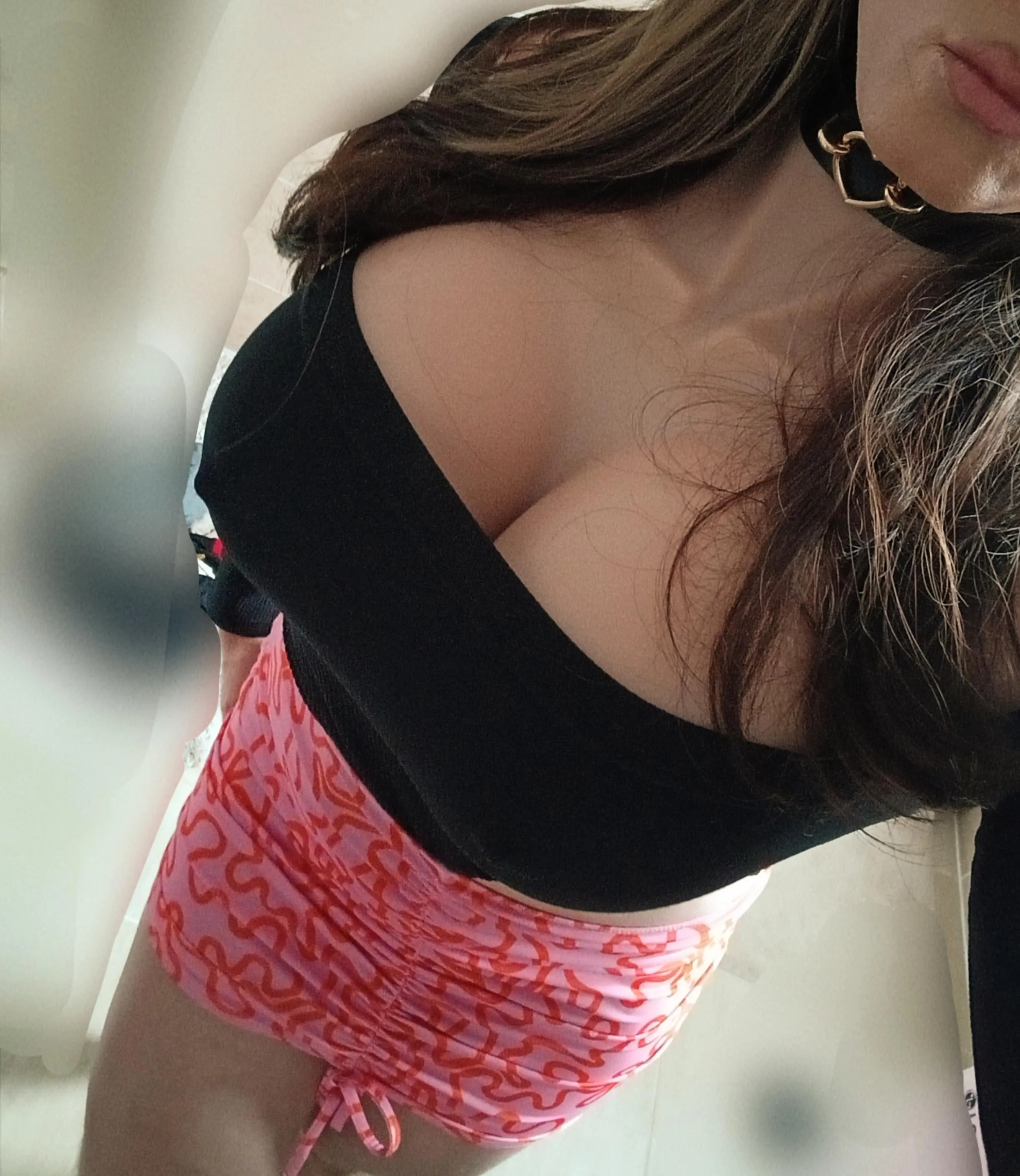 Somehow I'm addicted to my lips on this picture💋