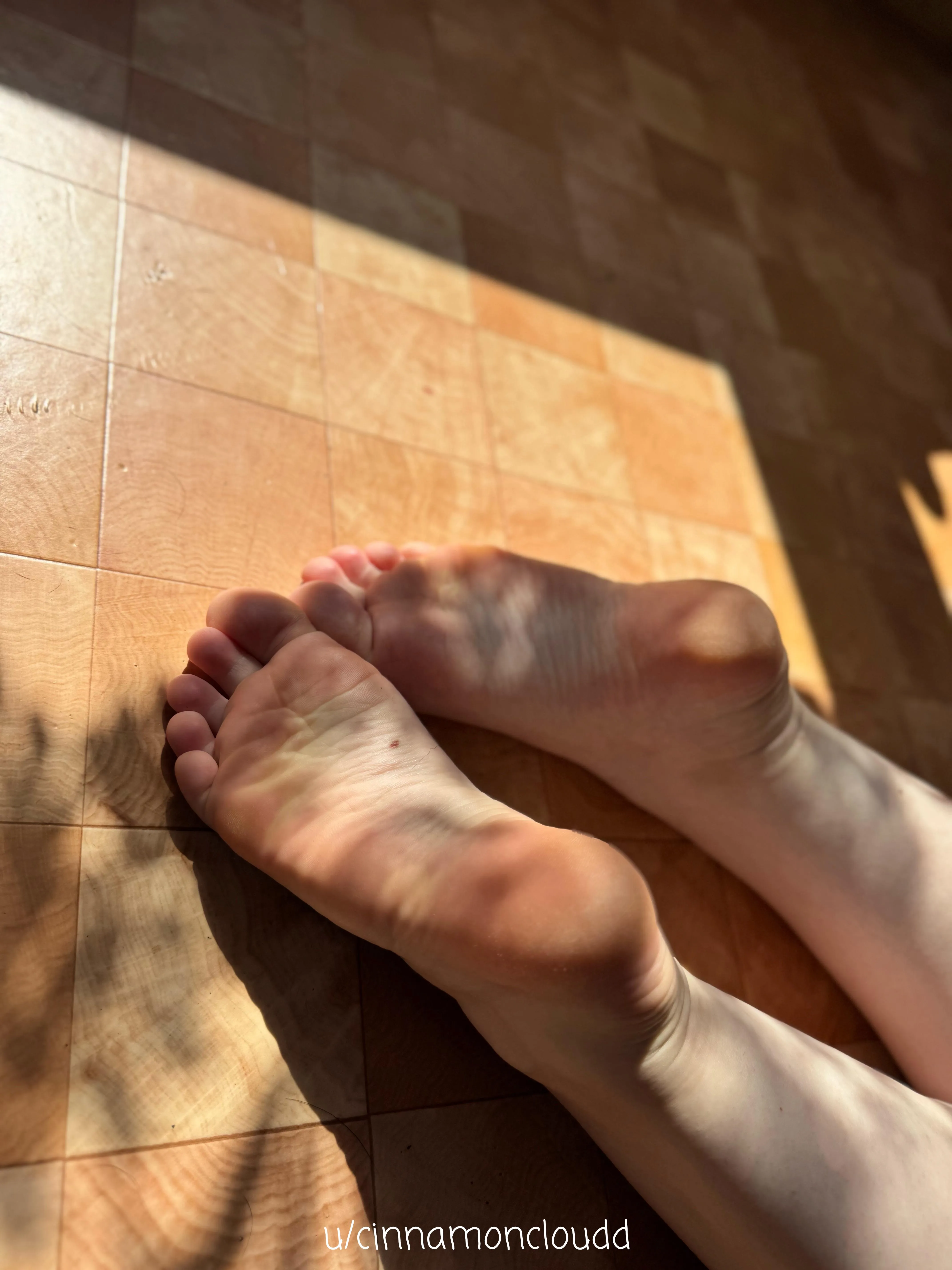 Today’s menu: Sunny feet ☀️