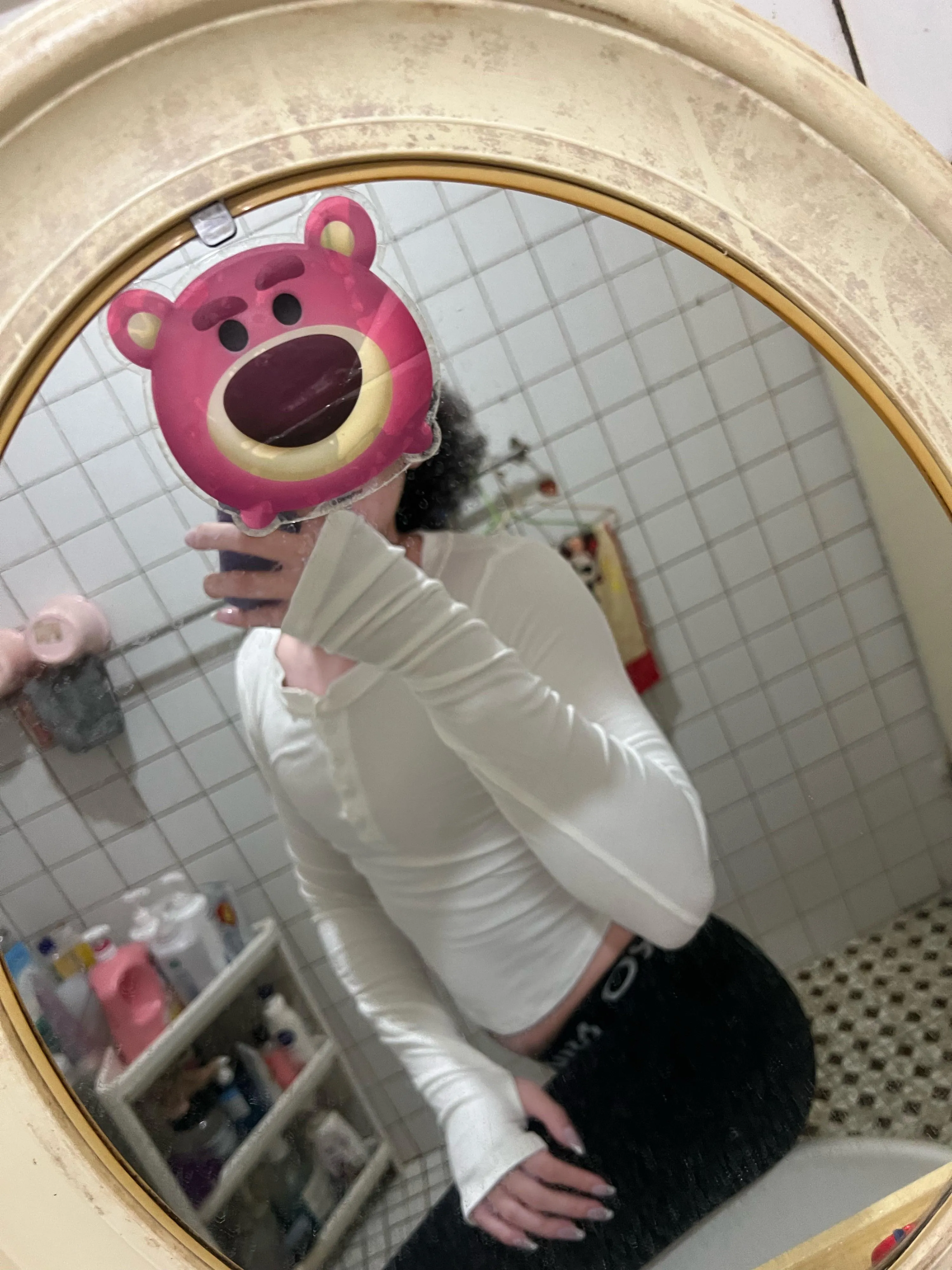 Your cozy bunny in his favorite leggings 🐰💖