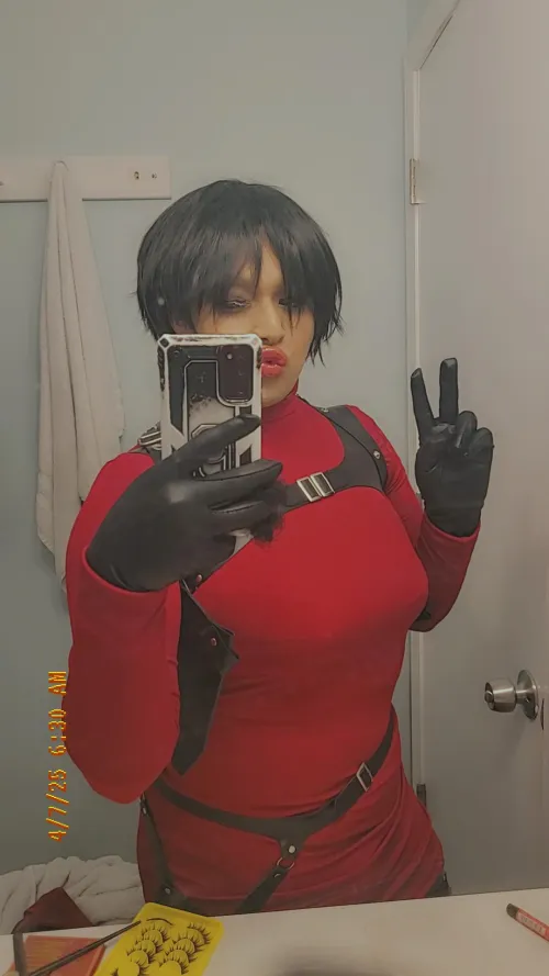 Feeling a lil more lonely than usual... so i cosplayed as ada wong 😜 guys can dress too