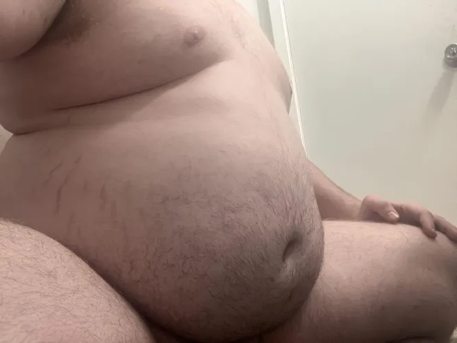 guess who’s ate 3 gallons of ice cream in 4 days