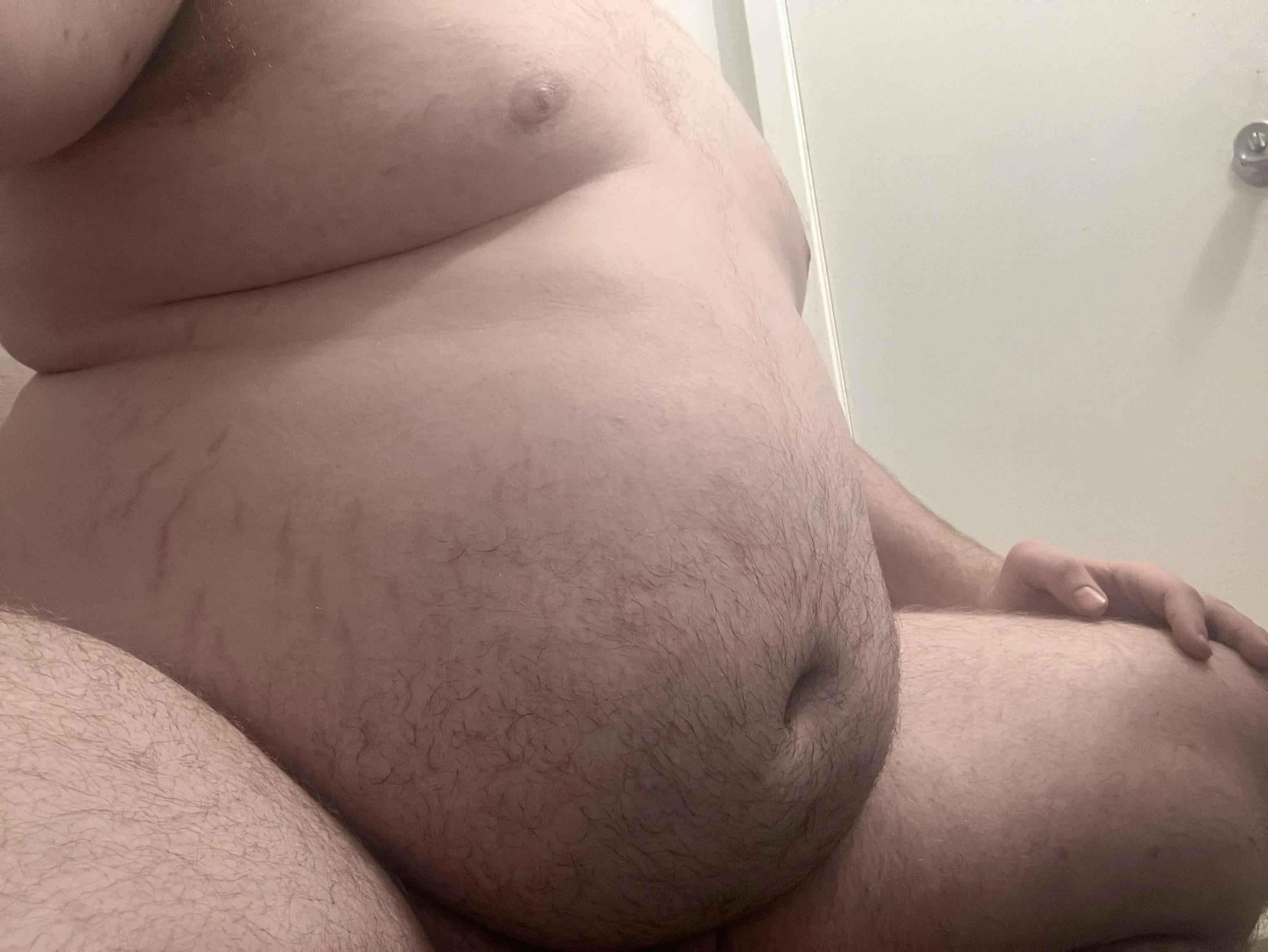 guess who’s ate 3 gallons of ice cream in 4 days