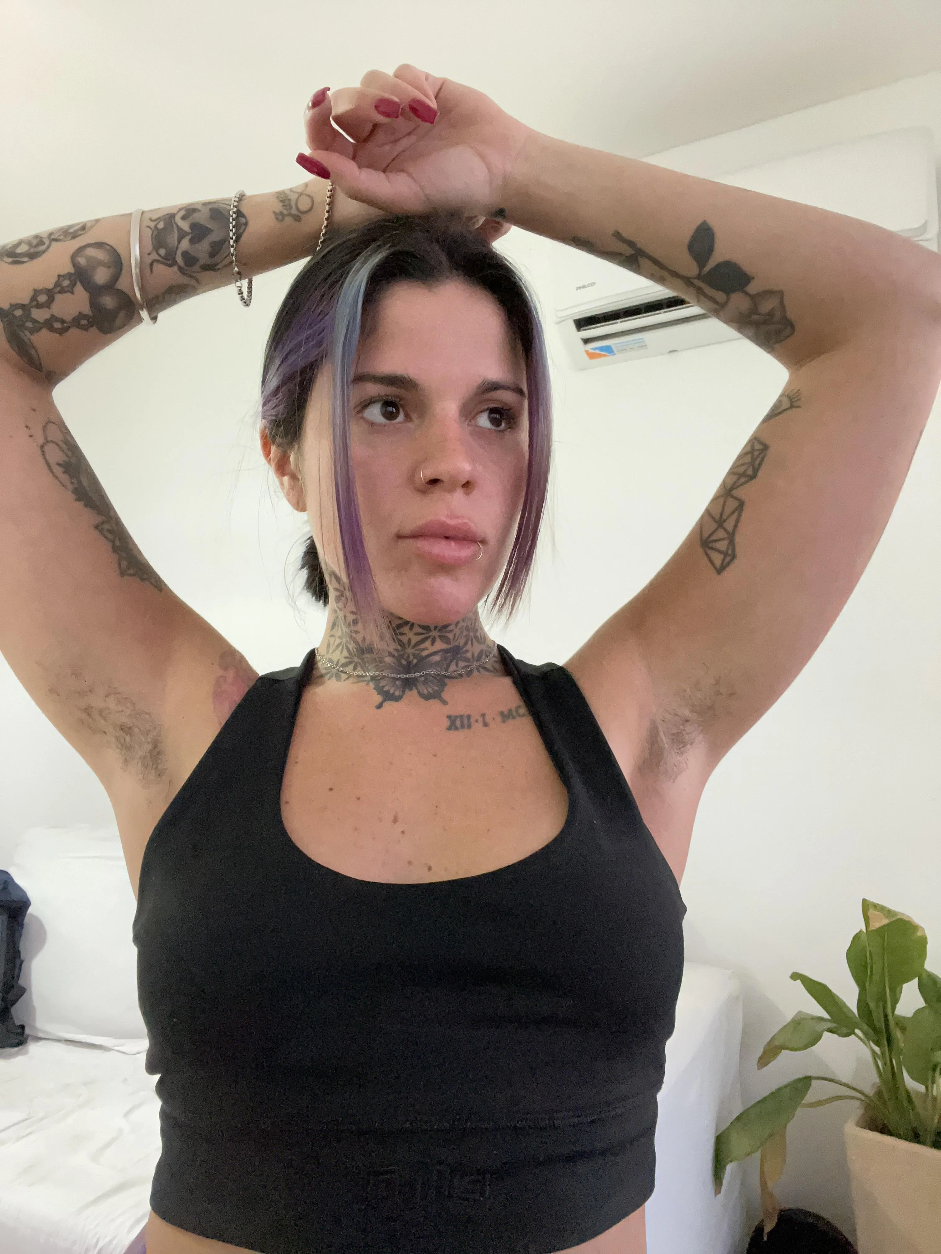 Hairy and sweaty after exercising, do you want to try?