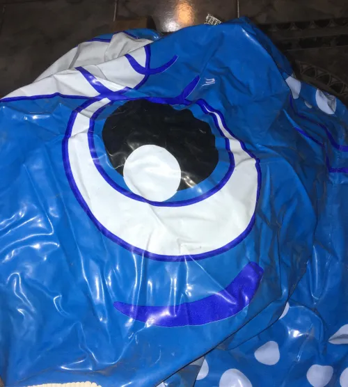 I'm going to inflate and ride my baby, only for good bois 🧜🏻‍♀️🎈