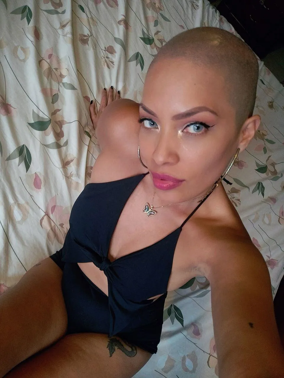 Dicks like little chickens... gosh... you must have developed a skill if your penis is useless. What is it...?