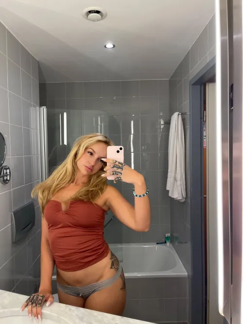 all lace, no shame.. wanna see the rest?