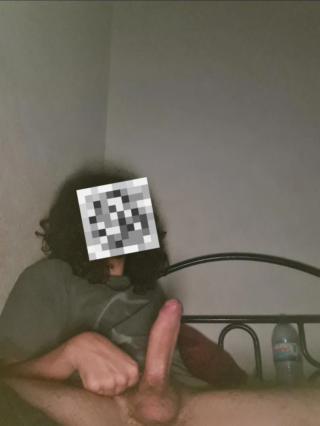 Closeted bi, wish i had a gay friend