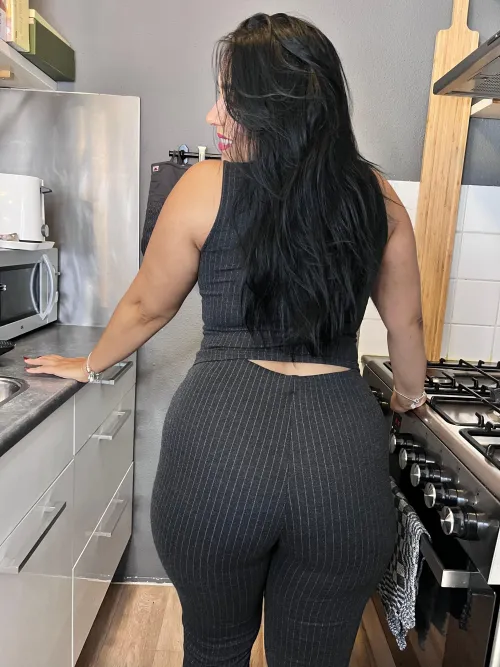 My mama called me bonita... but the way you stare? That says *so much more*.