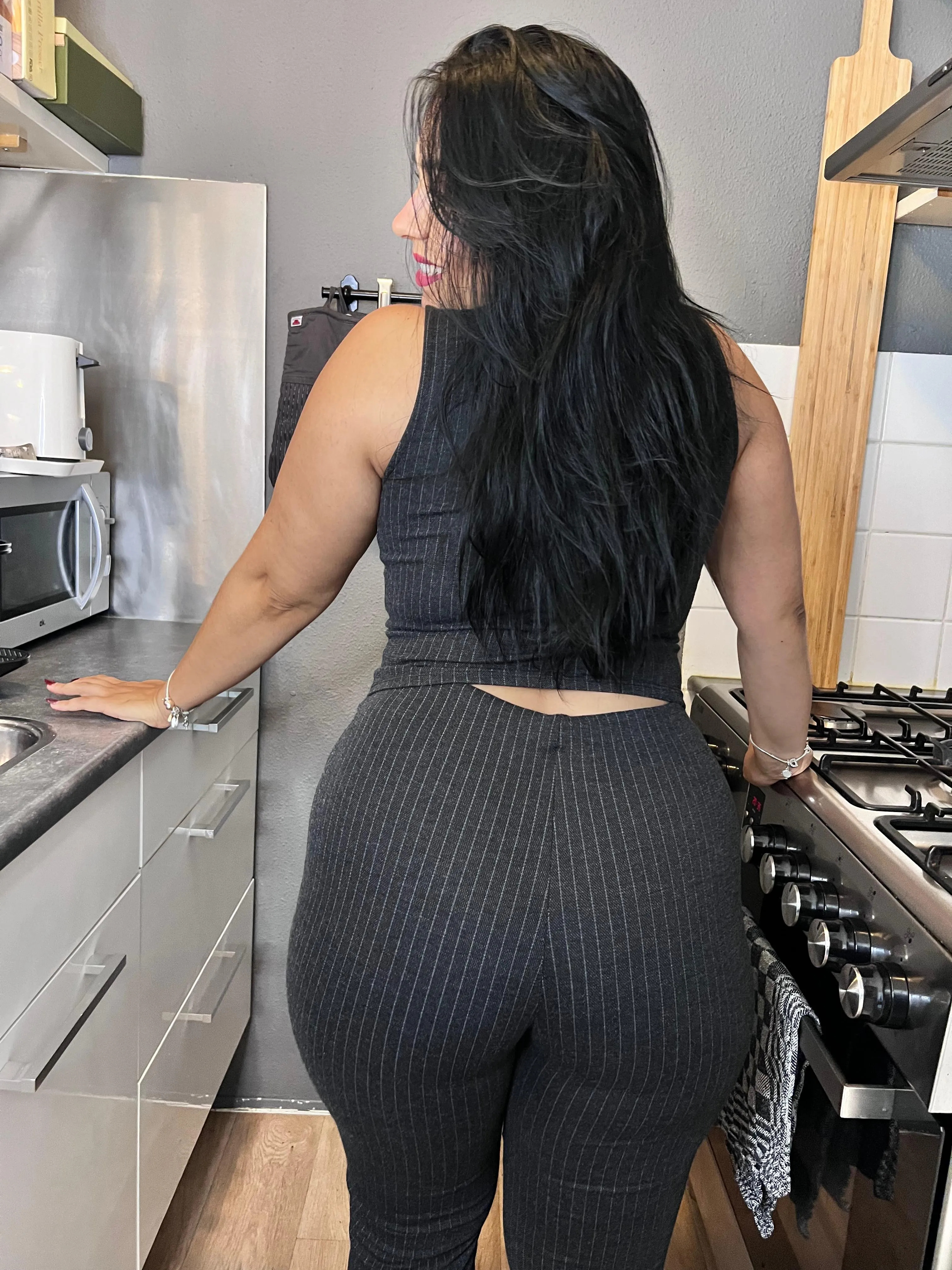 My mama called me bonita... but the way you stare? That says *so much more*.