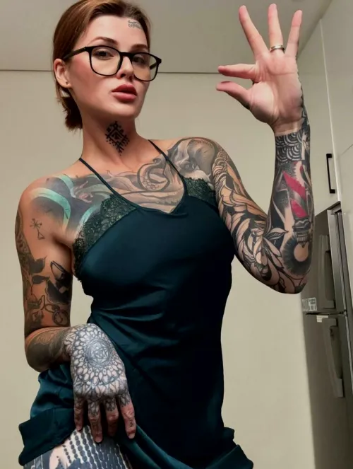 You call that a dick? It should be called a shrimp