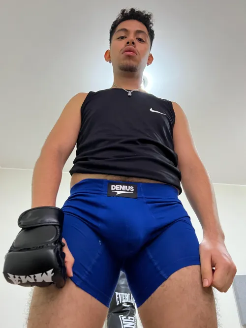 (4$) 21m who wants these cum stained Hollister boxer briefs 🍆😴