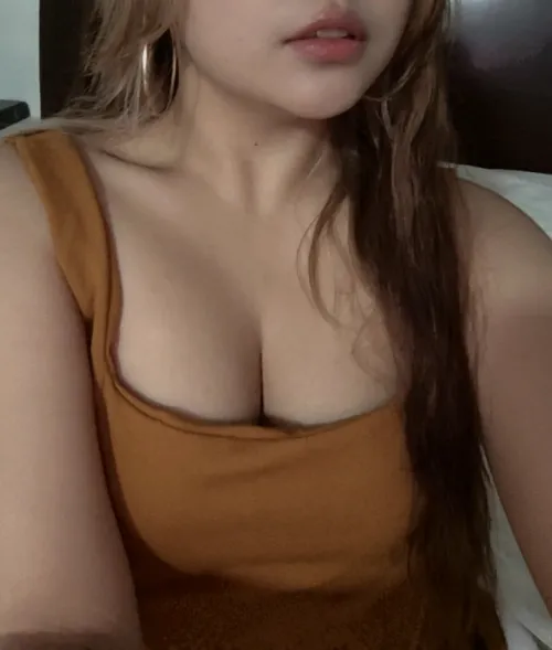 Cue: my lips like sugar (f)