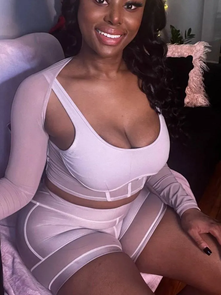 Do older men like BBC trans girls like me? 🍆