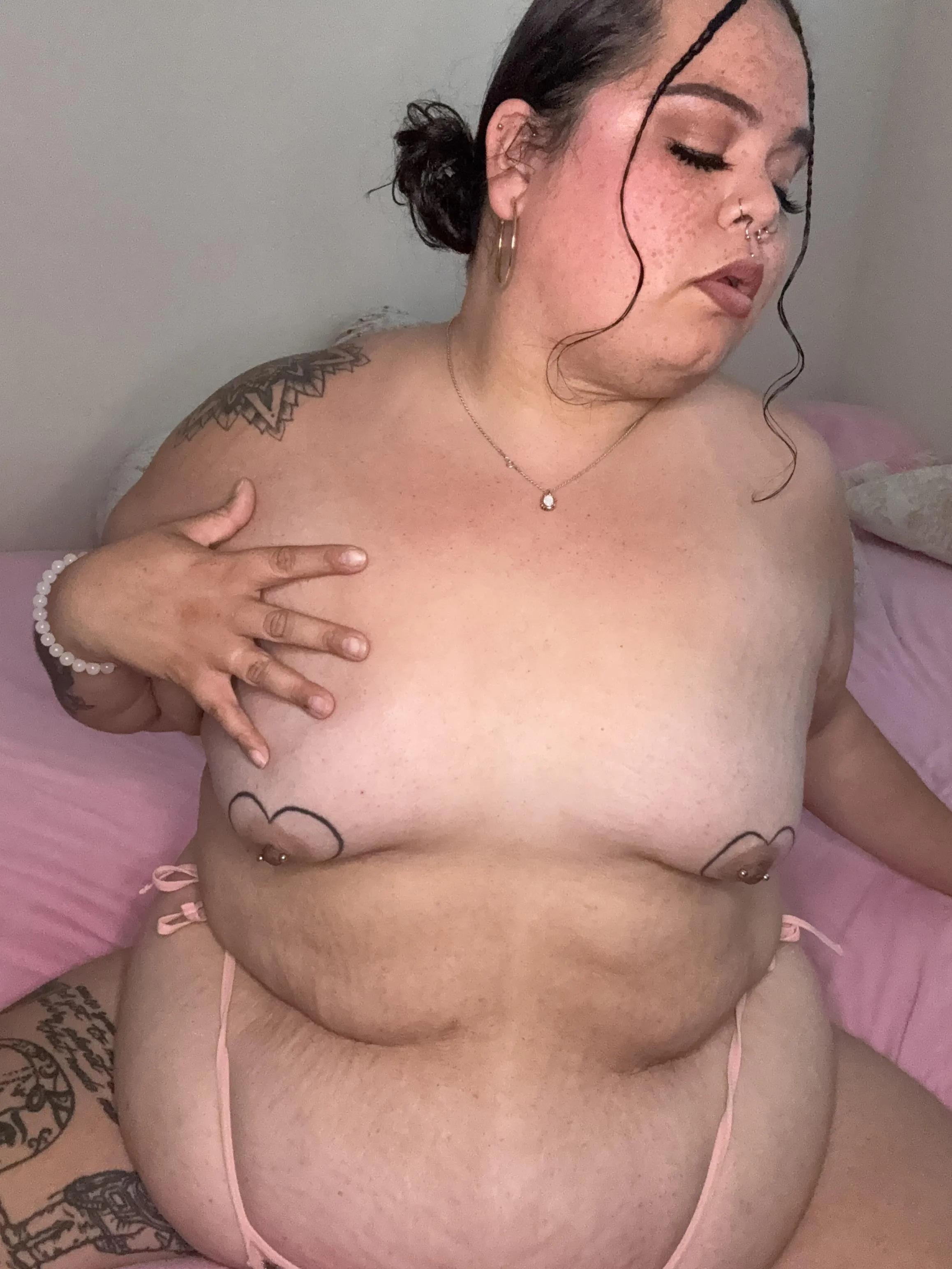 Drop your fave emoji💕 if I’m your type