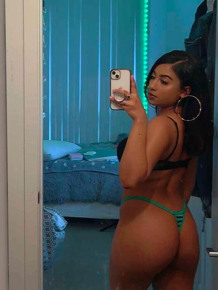 Ever been jealous of a mirror before?