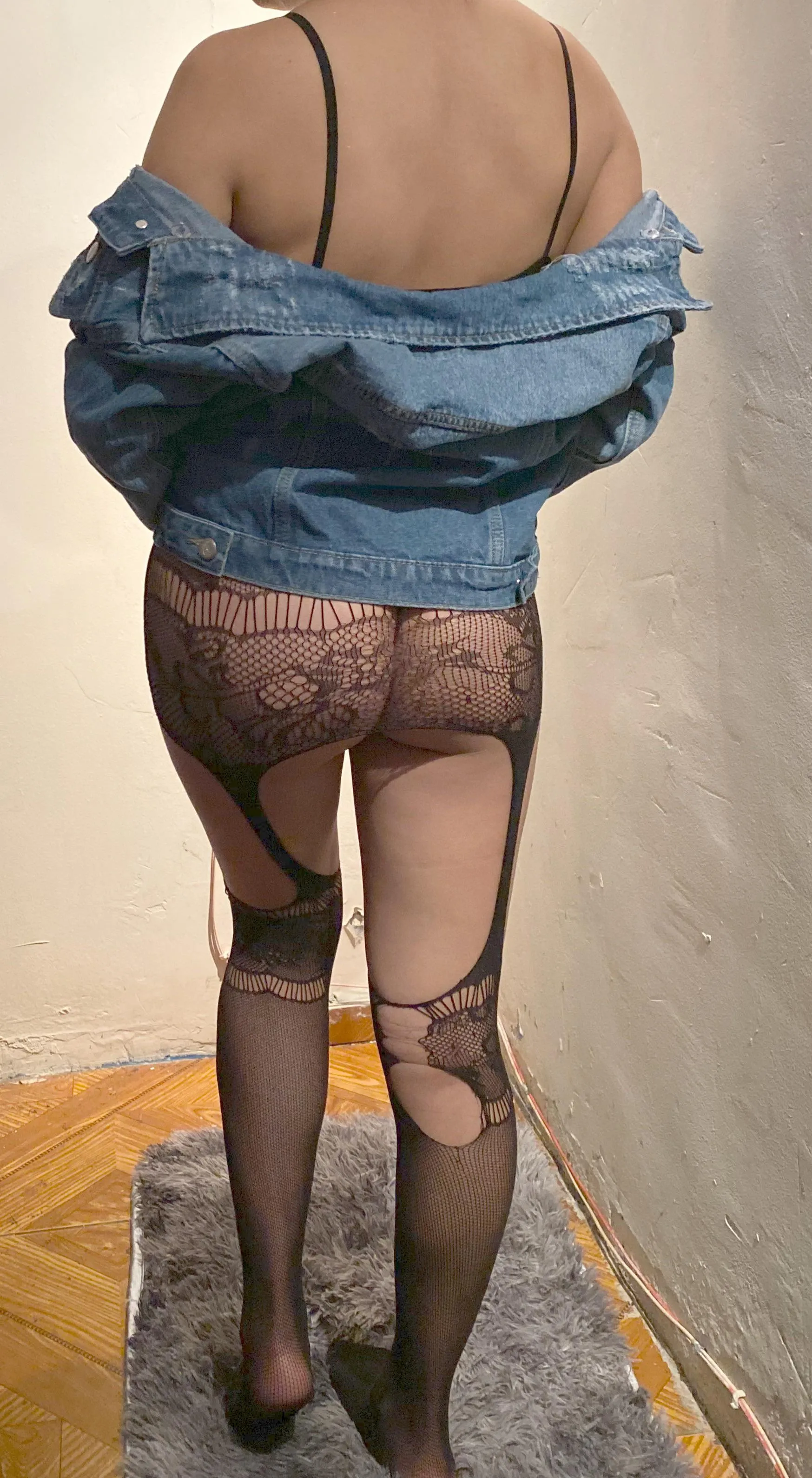 Follow me…! Do you like what you see?