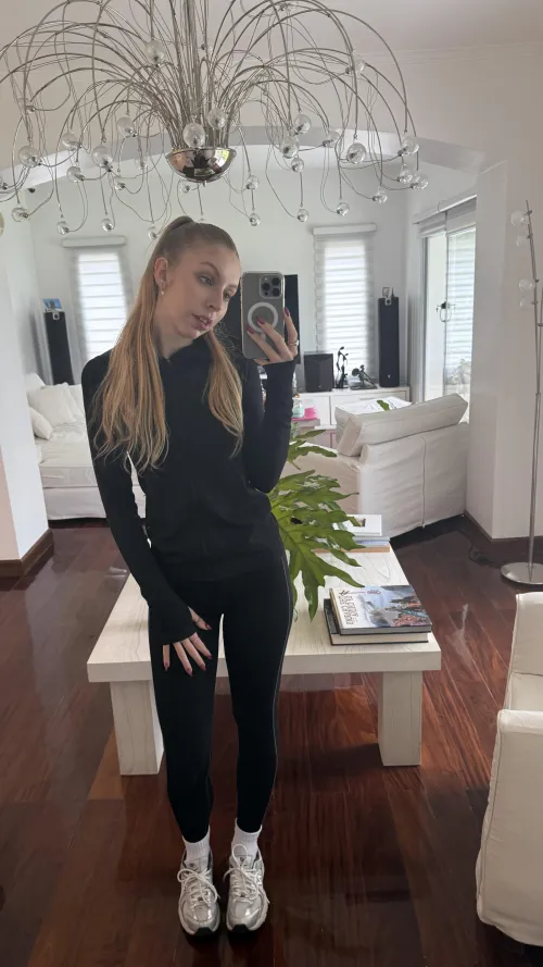 i love wearing my leggings