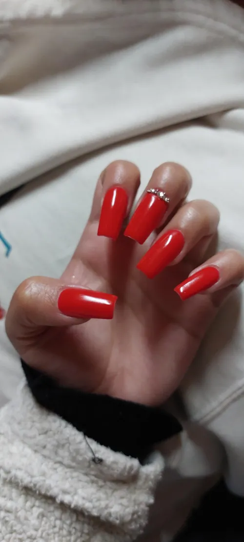 Imagine my nails on your dick super wet 🤤💦