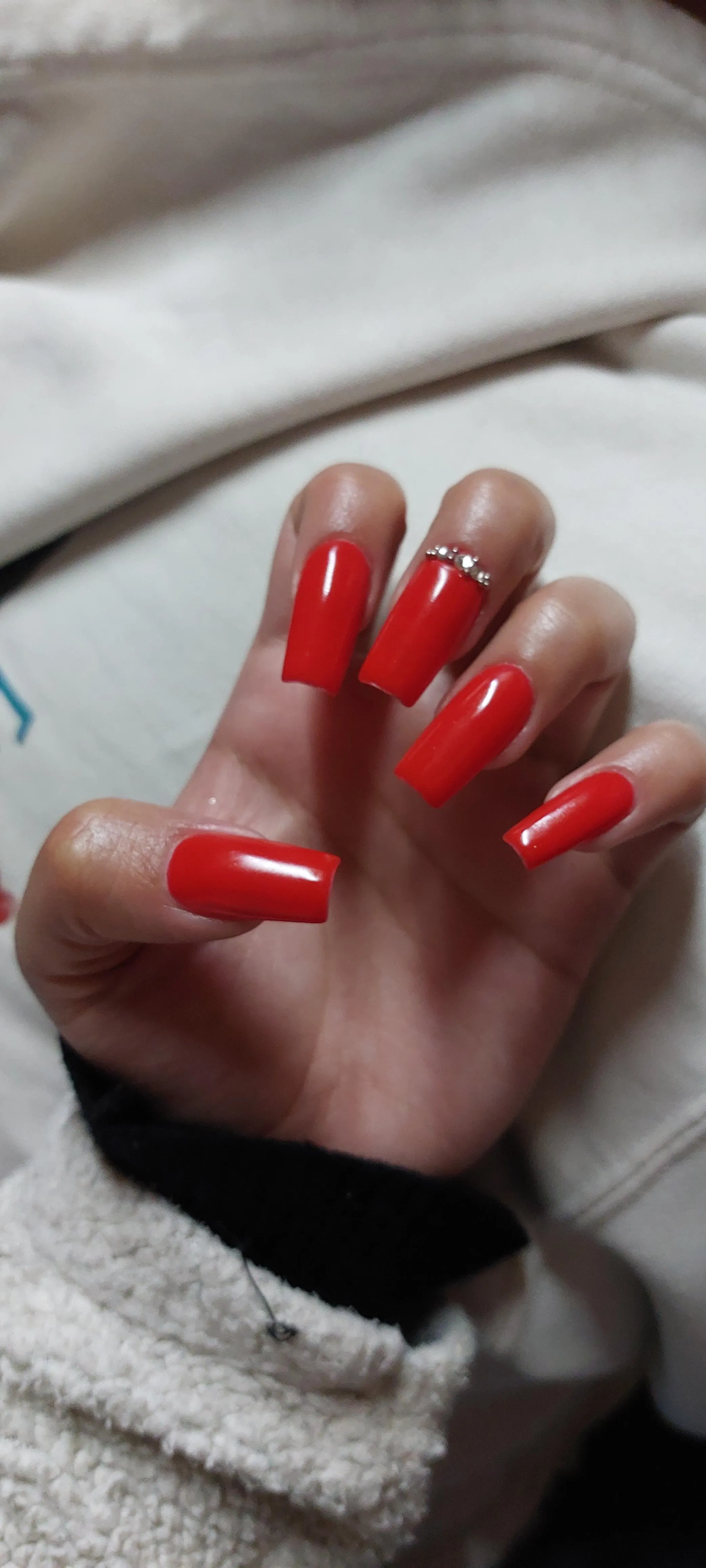 Imagine my nails on your dick super wet 🤤💦